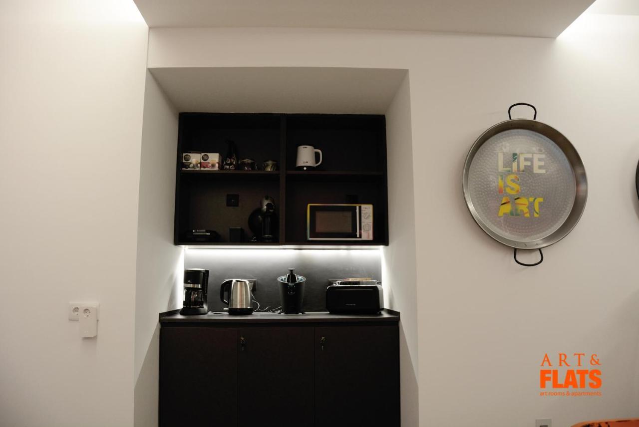 Art&Flats Hostel บาเลนเซีย ภายนอก รูปภาพ