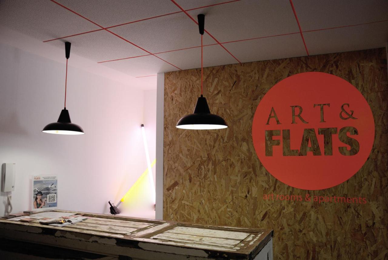 Art&Flats Hostel บาเลนเซีย ภายนอก รูปภาพ