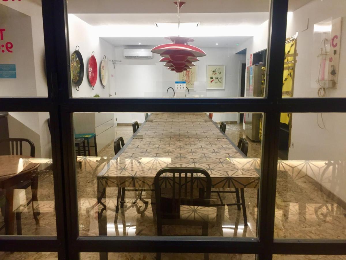 Art&Flats Hostel บาเลนเซีย ภายนอก รูปภาพ
